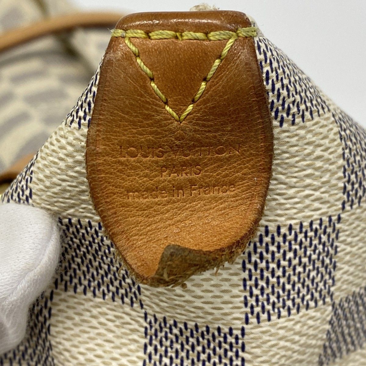 Louis Vuitton Tote Damier Azur Totally MM White — view 5