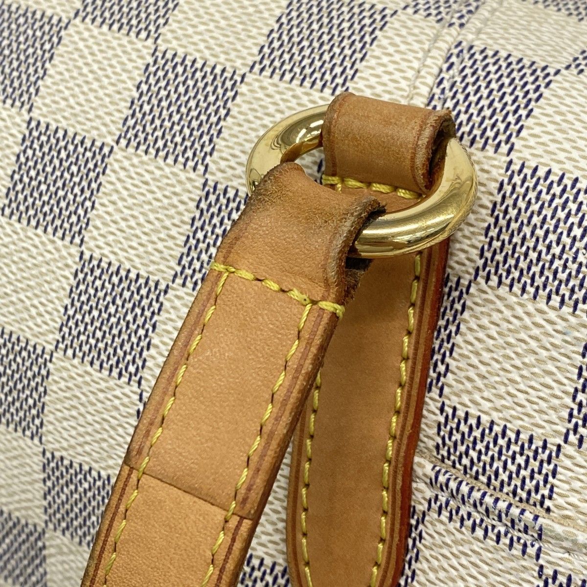 Louis Vuitton Tote Damier Azur Totally MM White — view 8