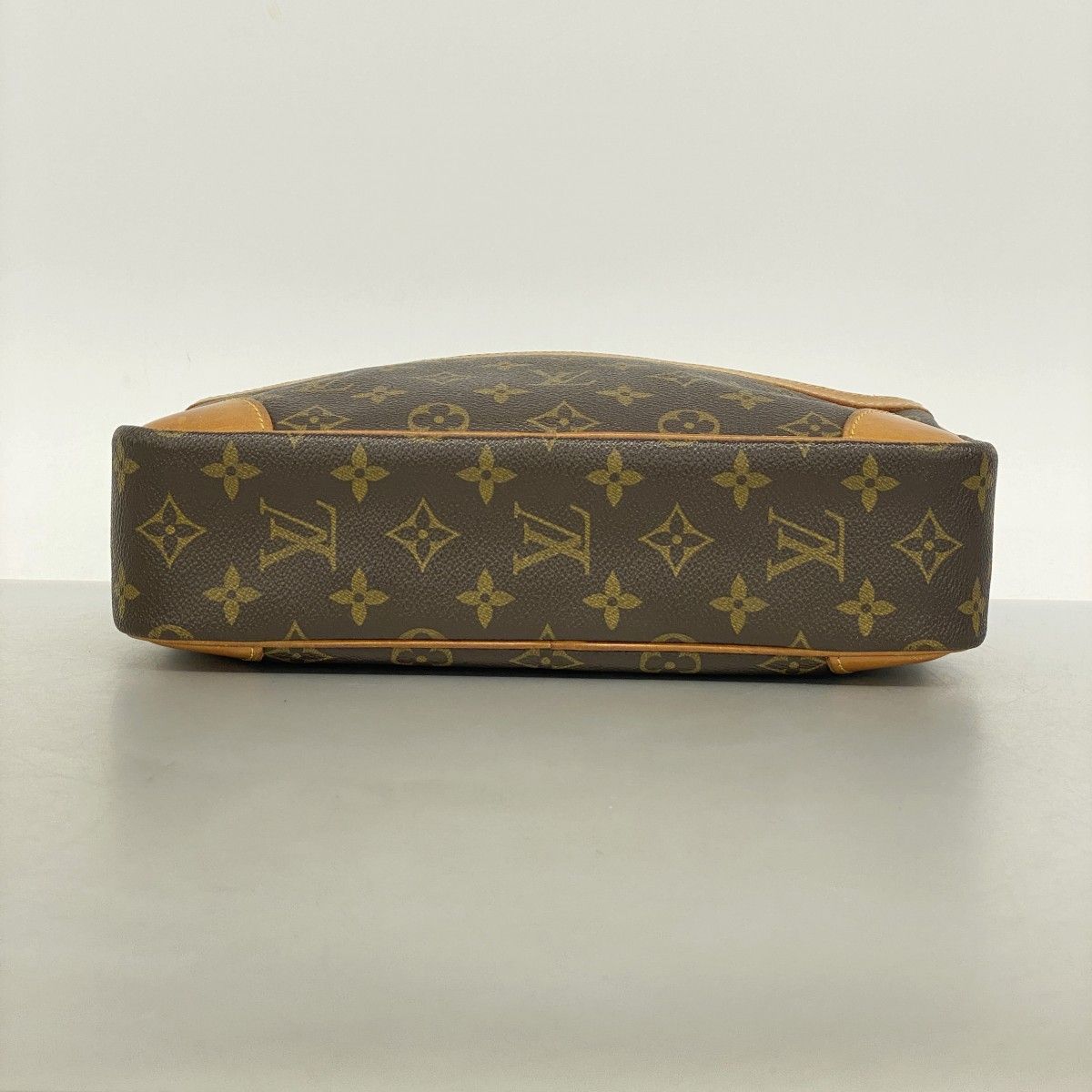 Louis Vuitton Clutch Monogram Compiegne 28 Brown — view 3