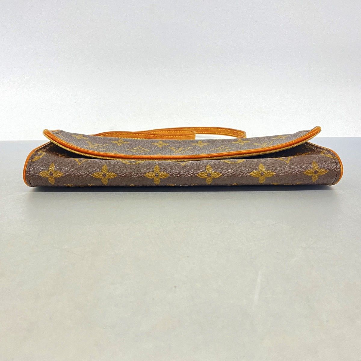 Louis Vuitton Shoulder Bag Monogram Pochette Twin GM Brown — view 3