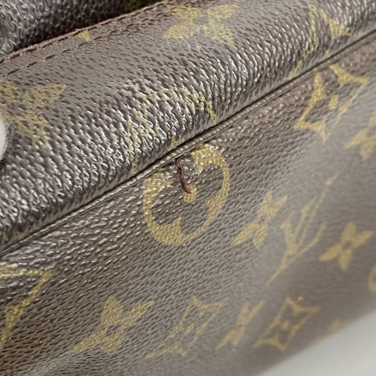 Louis Vuitton Pouch Monogram Trousse Toilet 28 Brown — view 7