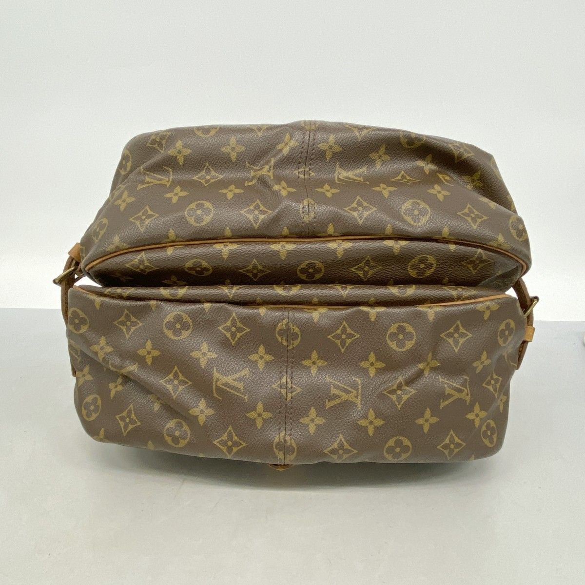 Louis Vuitton Shoulder Bag Monogram Saumur 35 Brown — view 3