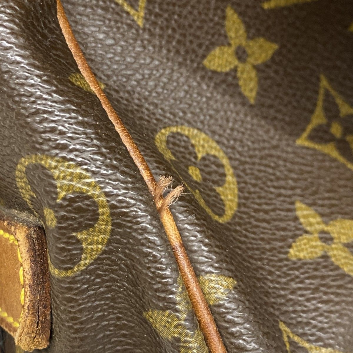 Louis Vuitton Shoulder Bag Monogram Saumur 35 Brown — view 6