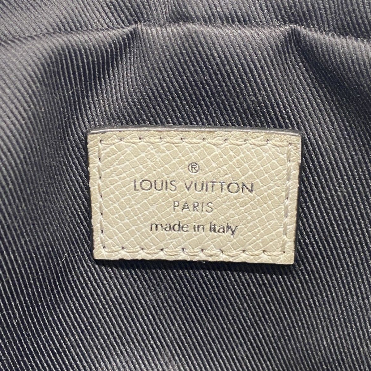 Louis Vuitton Belt Bag Taigarama Outdoor White — view 5