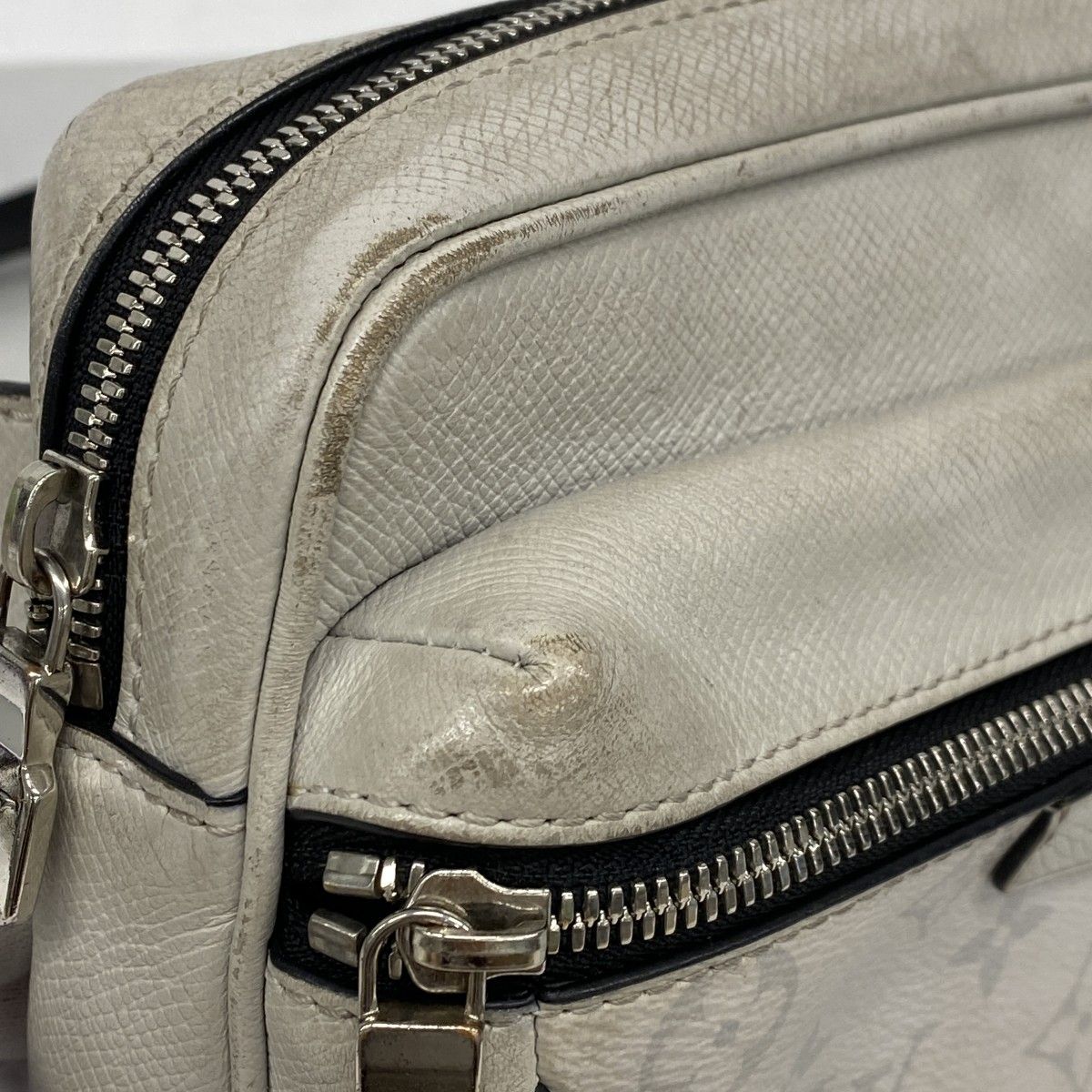 Louis Vuitton Belt Bag Taigarama Outdoor White — view 6