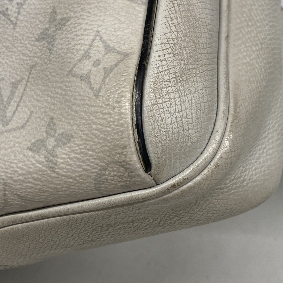 Louis Vuitton Belt Bag Taigarama Outdoor White — view 7