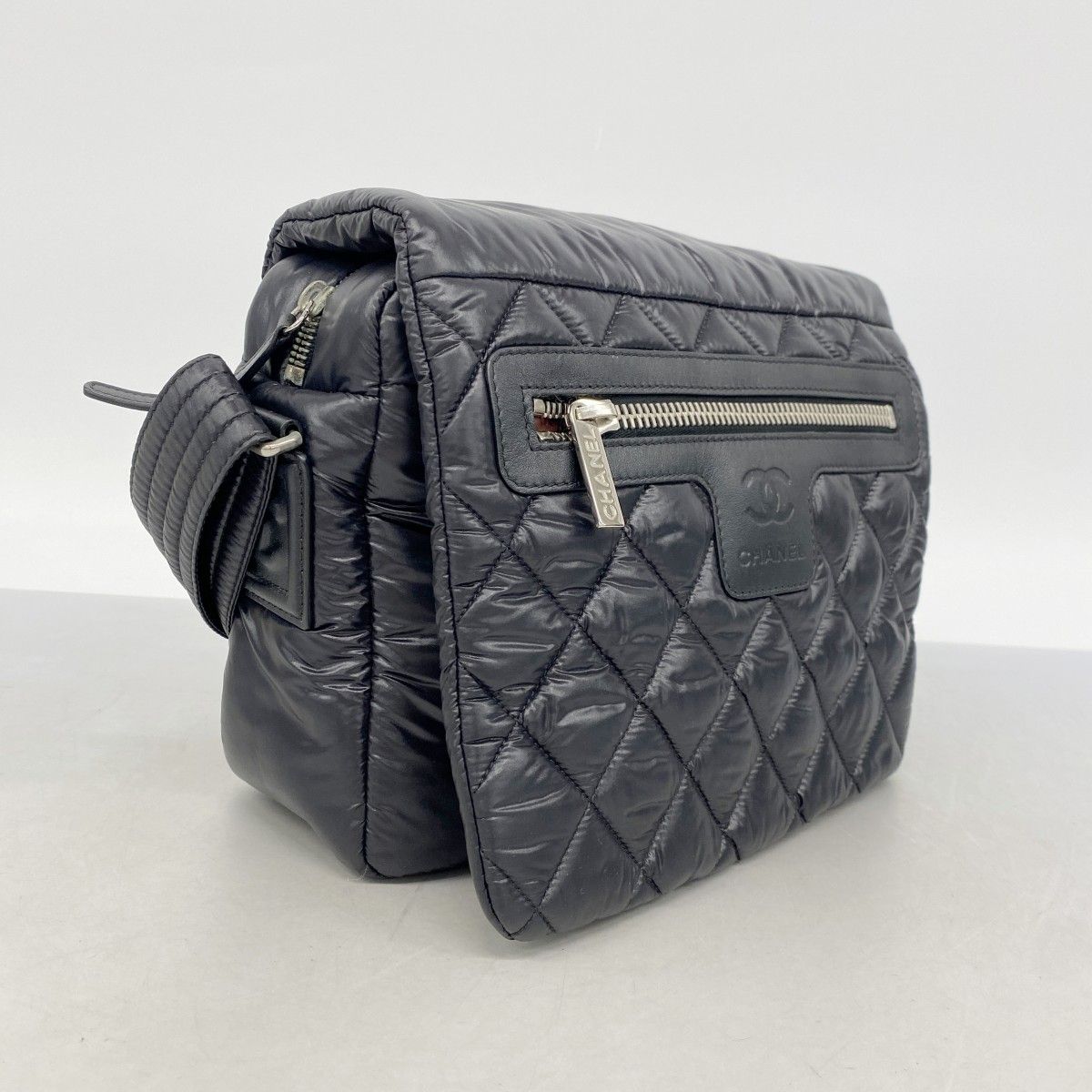 Chanel Shoulder Bag Coco Cocoon Nylon Black Silver — view 2