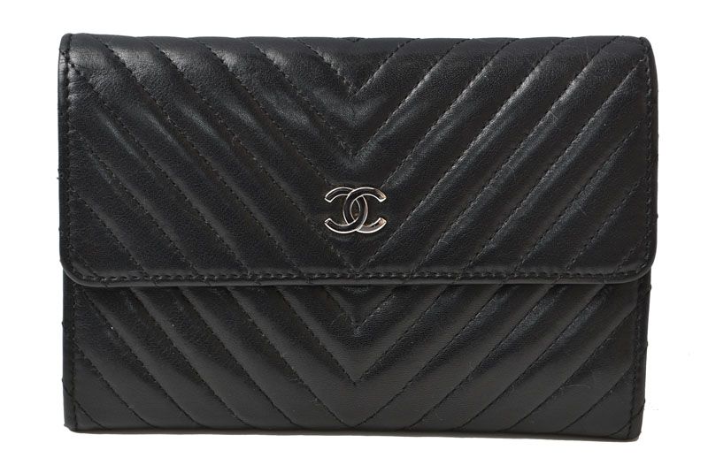 Chanel Wallet Bifold Fold Chevron V-Stitch Black