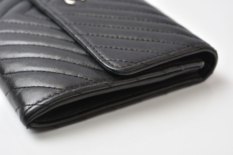 Chanel Wallet Bifold Fold Chevron V-Stitch Black — view 4