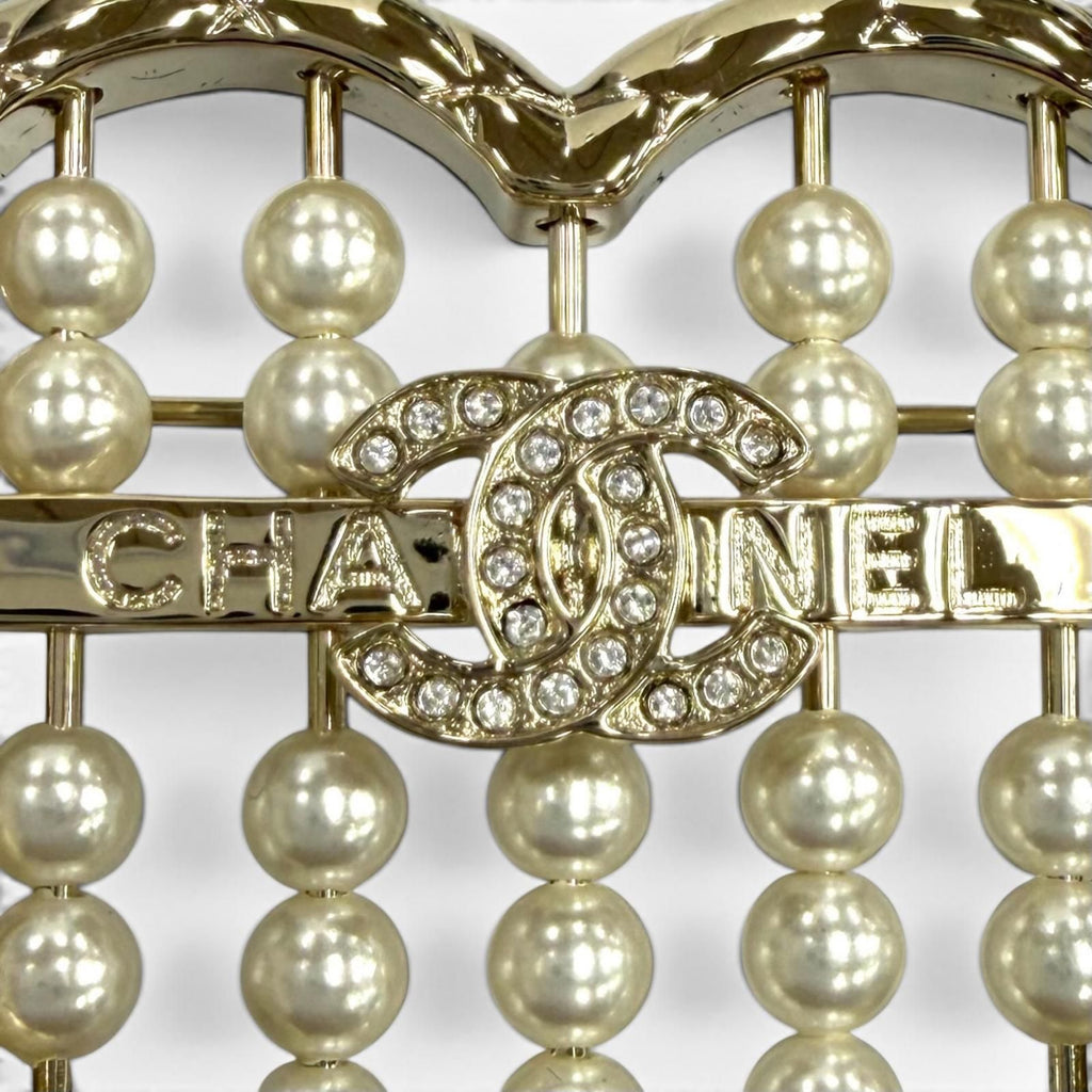 Chanel CC Logo Quilted Heart Brooch Gold White — view 6
