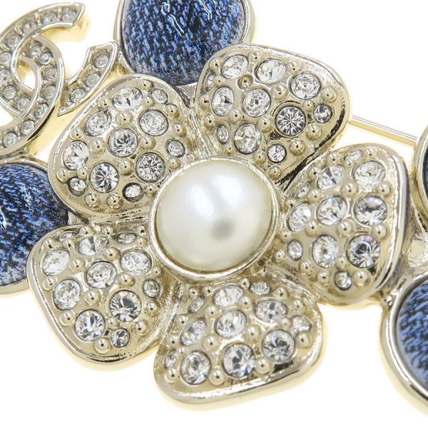 Chanel 26c Brooch Silver — view 7