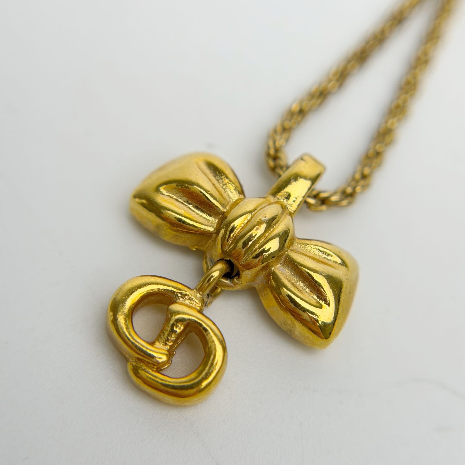 Dior Ribbon CD Logo Necklace Plated Gold Vintage — view 4