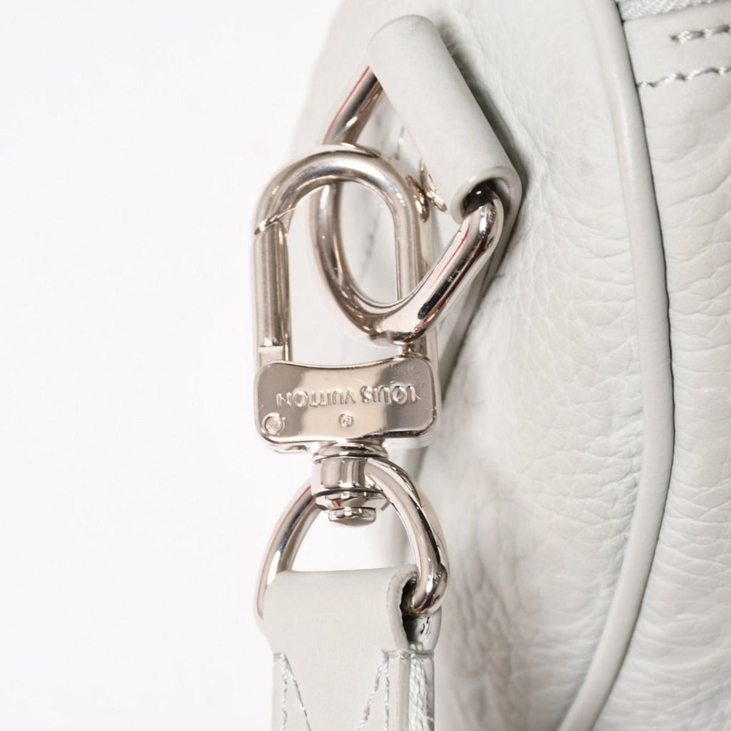 Louis Vuitton Keepall Bandouliere 25 Taurillon Monogram Mineral Gray — view 6