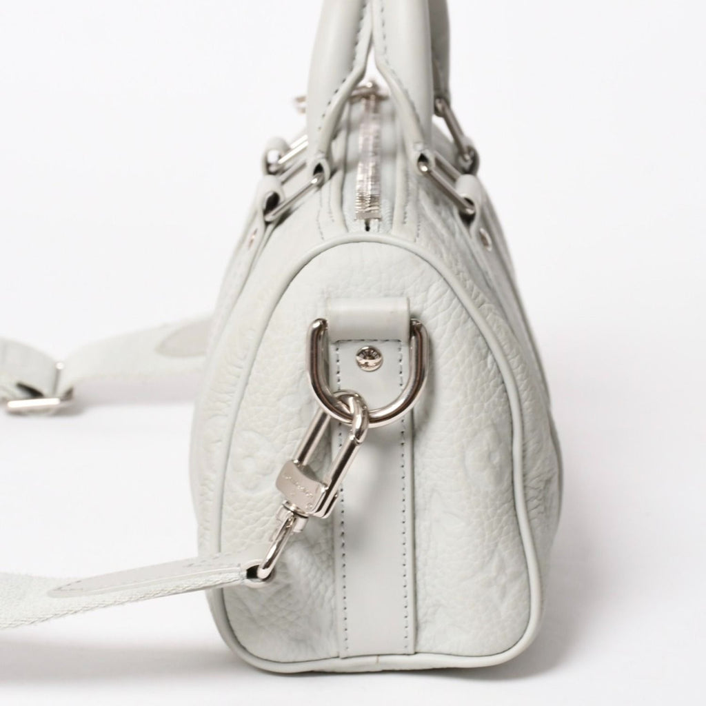 Louis Vuitton Keepall Bandouliere 25 Taurillon Monogram Mineral Gray — view 4