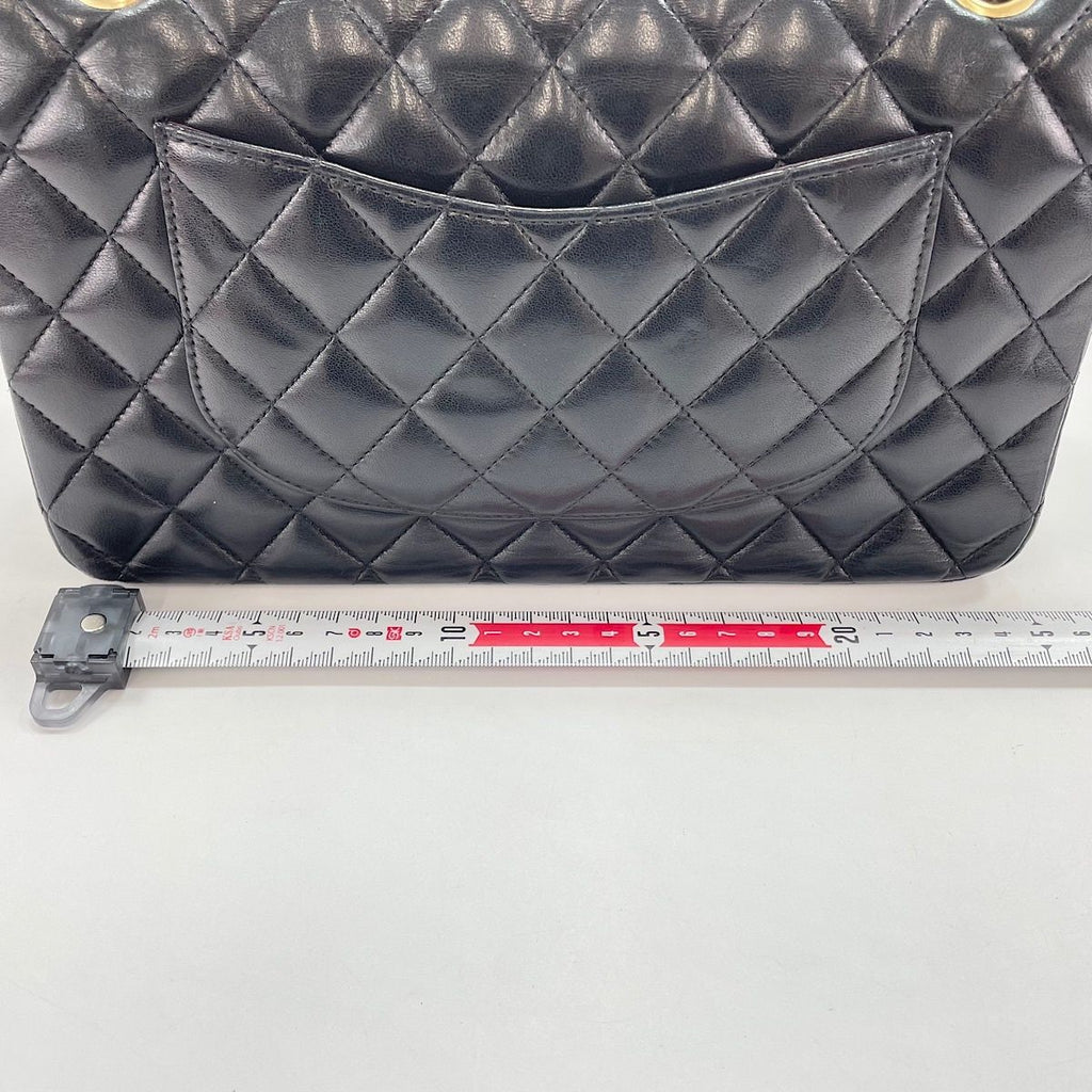 Chanel Shoulder Bag Quilted 25 — view 4