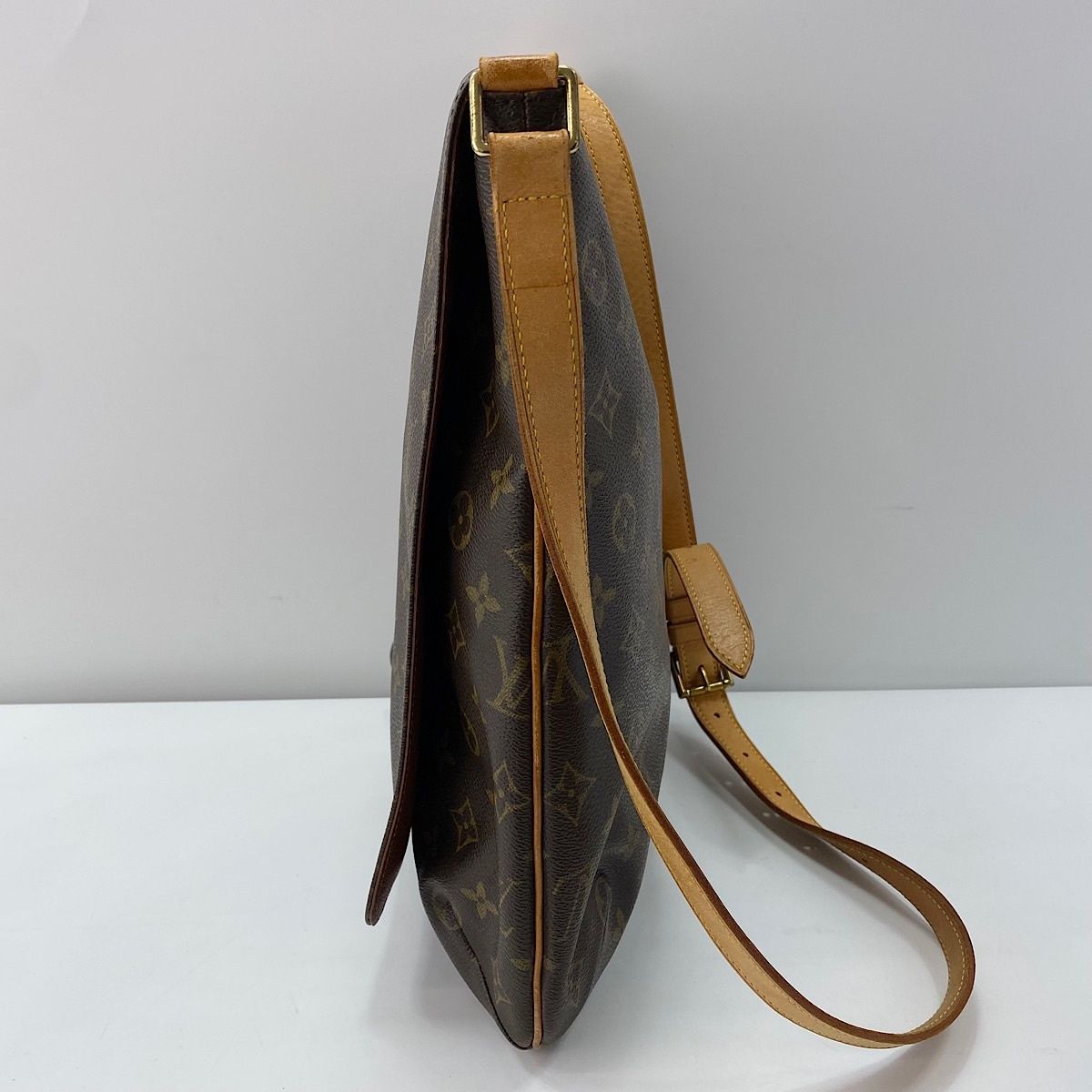 Louis Vuitton Shoulder Bag Musette — view 5