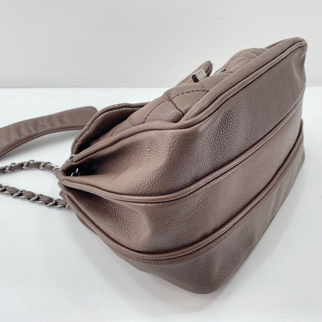 Chanel Shoulder Bag Brown — view 8
