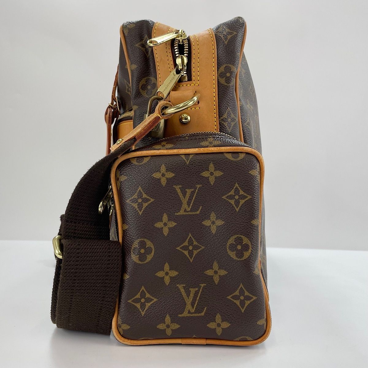 Louis Vuitton Shoulder Bag Sac Swoosh — view 6