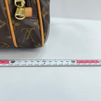 Louis Vuitton Shoulder Bag Sac Swoosh — view 4
