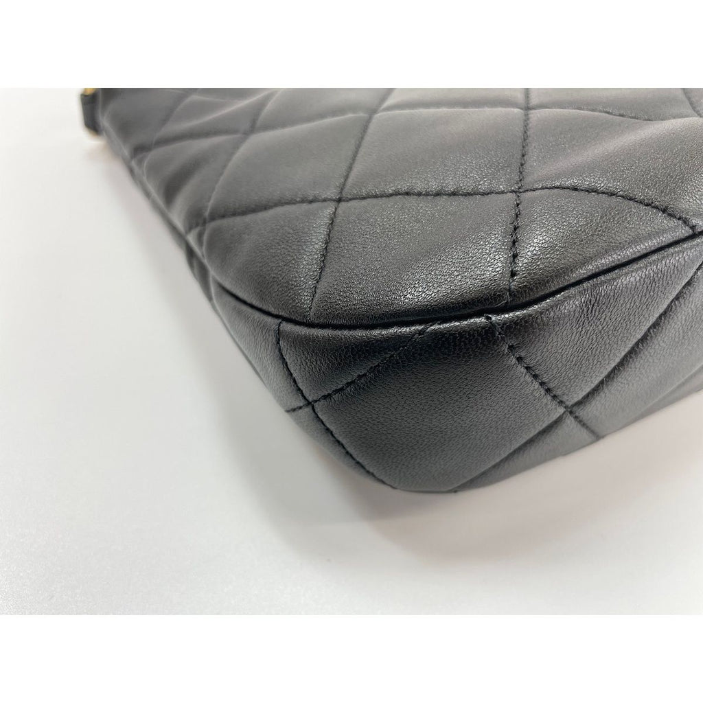 Chanel Shoulder Bag Quilted — view 7