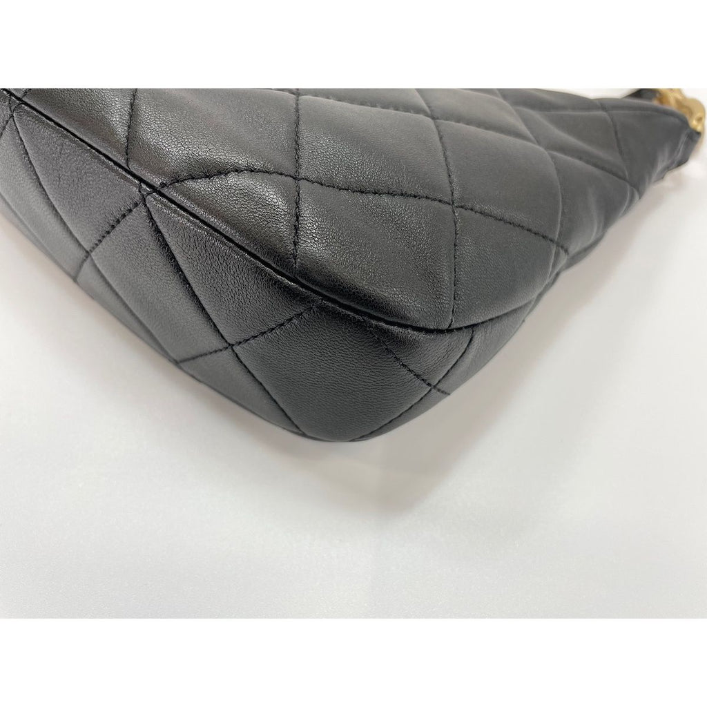 Chanel Shoulder Bag Quilted — view 8