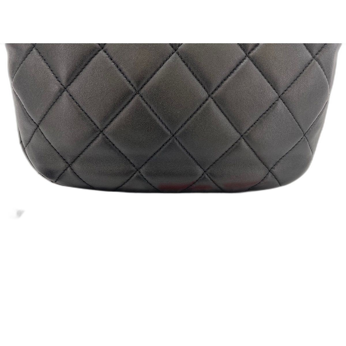 Chanel Shoulder Bag Quilted — view 3