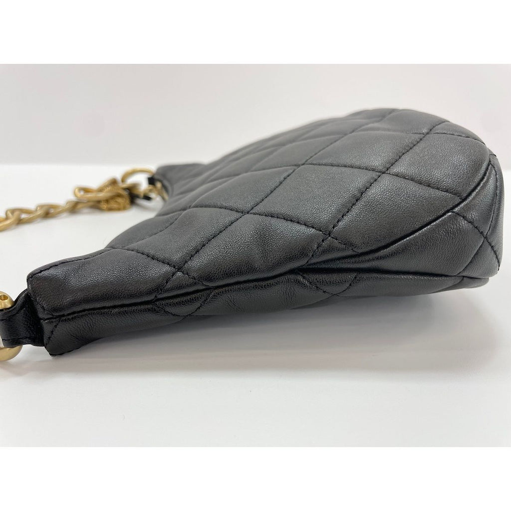 Chanel Shoulder Bag Quilted — view 4