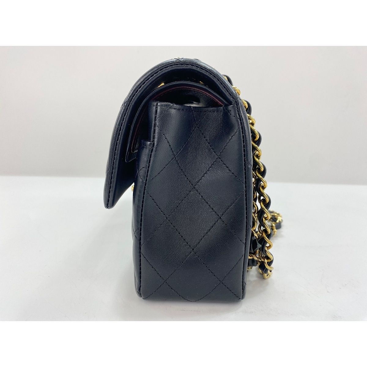 Chanel Shoulder Bag Quilted — view 3