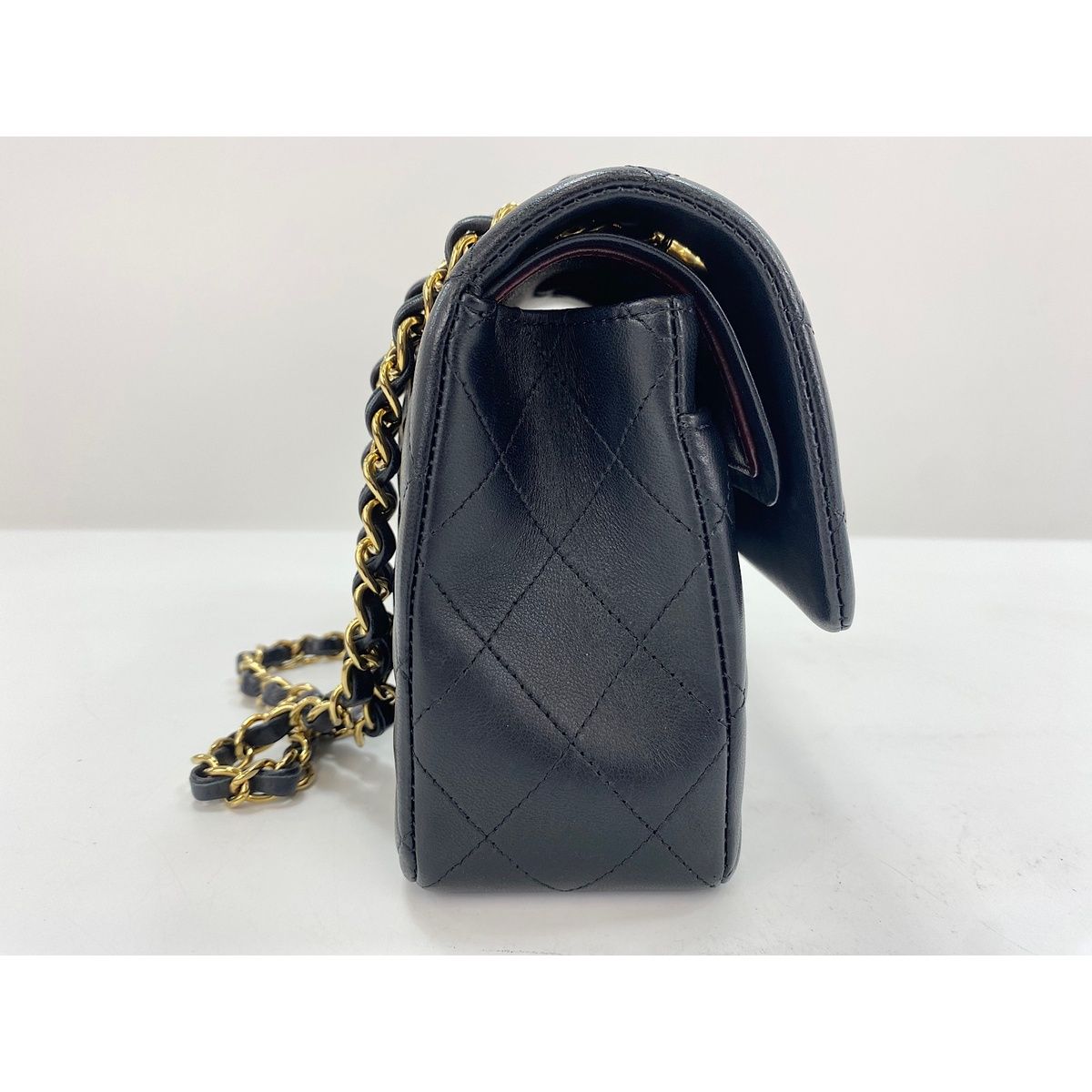 Chanel Shoulder Bag Quilted — view 4