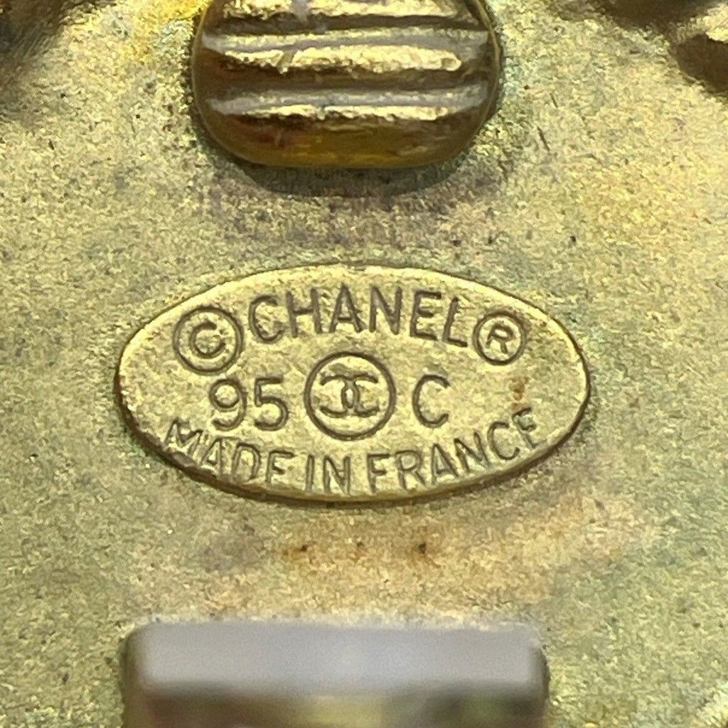 Chanel Earrings Gross Weight — view 5