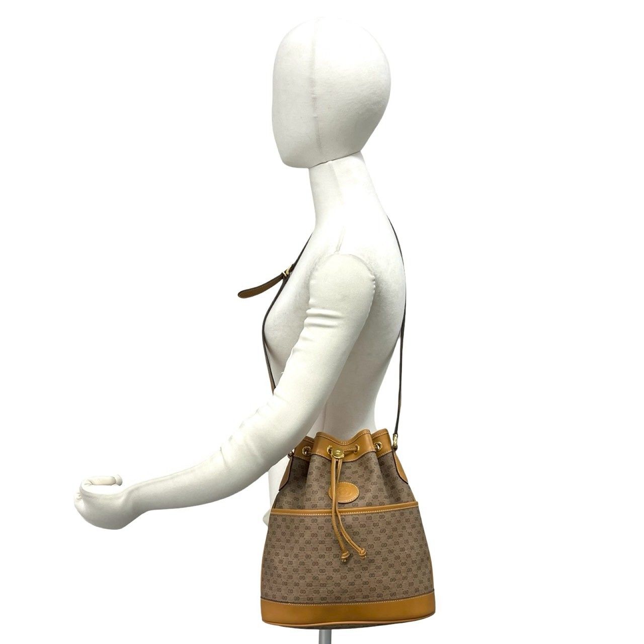 Gucci Vintage Micro GG Pattern Logo Leather Drawstring Shoulder Bag Brown Camel — view 2