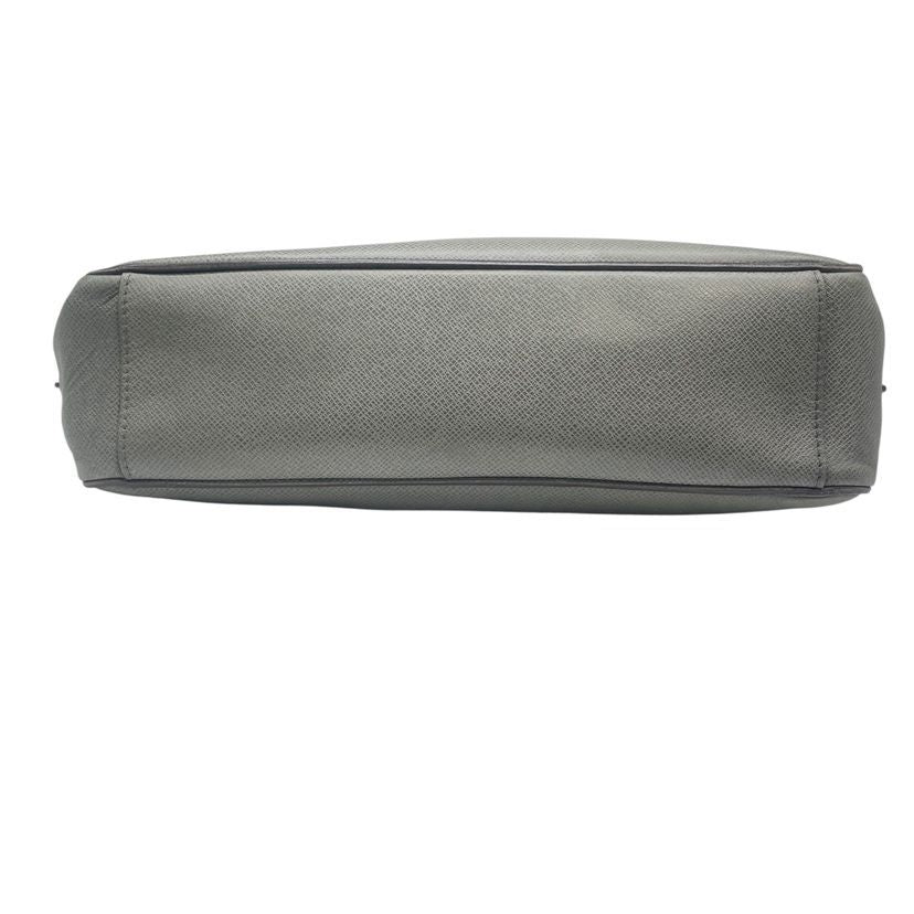 Louis Vuitton Roman MM Shoulder Bag Taiga Inner Campus Gray — view 4