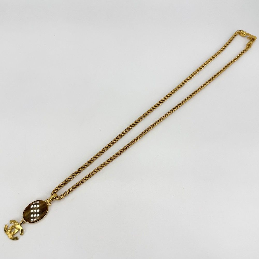 Chanel Necklace CC Logo Long Tiger Eye Gold — view 4