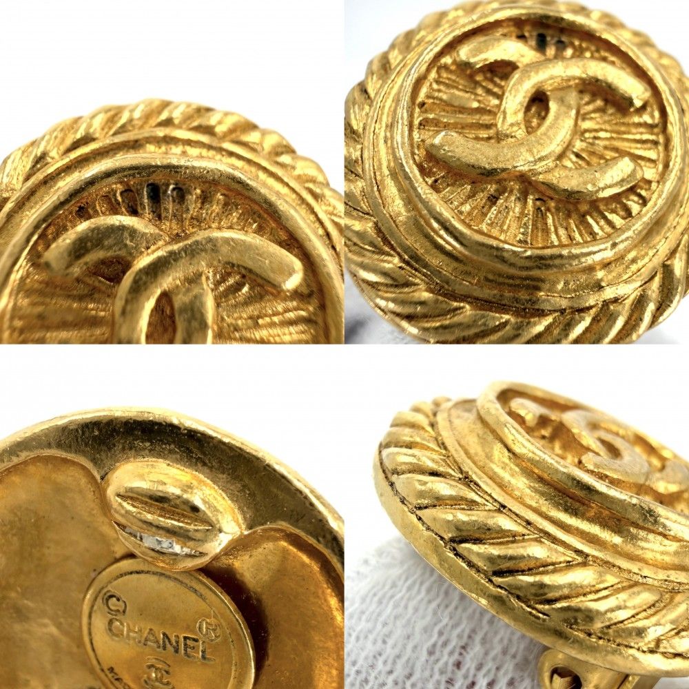 Chanel Earrings CC Logo Round Vintage Gold Plated — view 4