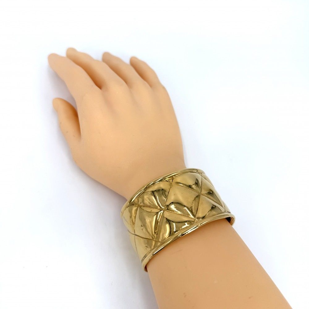 Chanel Bangle Bracelet CC Logo Vintage Quilted Gold Plated — view 3