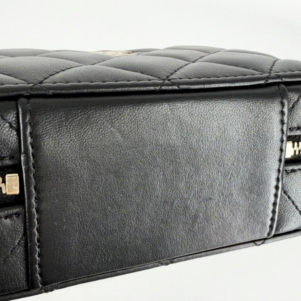 Chanel 2-Way Quilted CC Logo Mini Chain Shoulder Bag Crossbody Vanity Lambskin — view 7