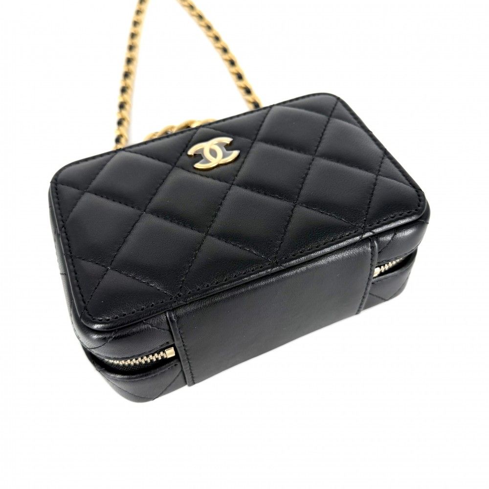 Chanel 2-Way Quilted CC Logo Mini Chain Shoulder Bag Crossbody Vanity Lambskin — view 3