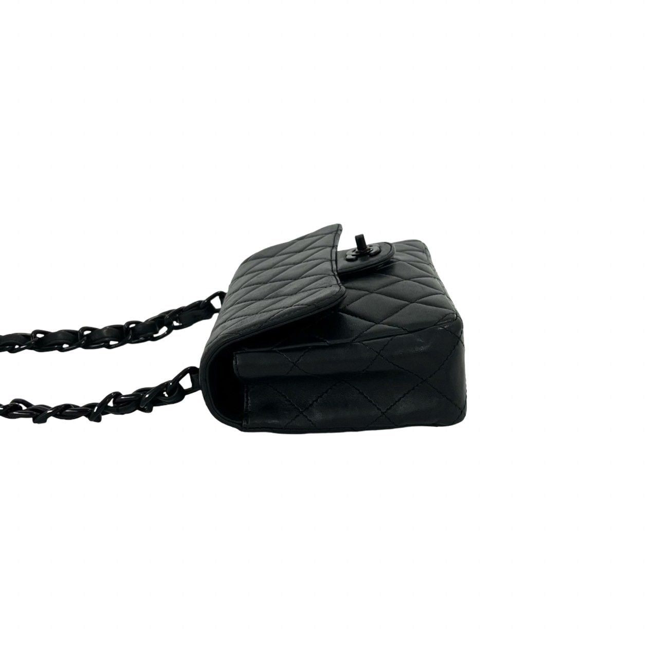 Chanel Bagged Vintage Quilted CC Logo Lambskin Chain Shoulder Bag Black — view 5