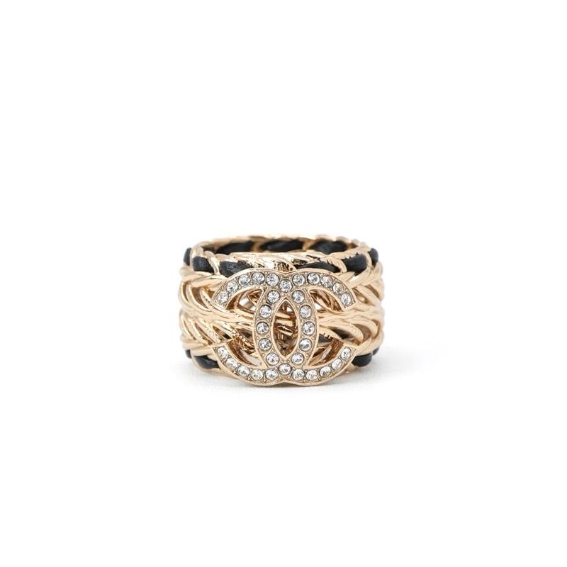 Chanel Ring Gold CC Logo Rhinestone Leather — view 2