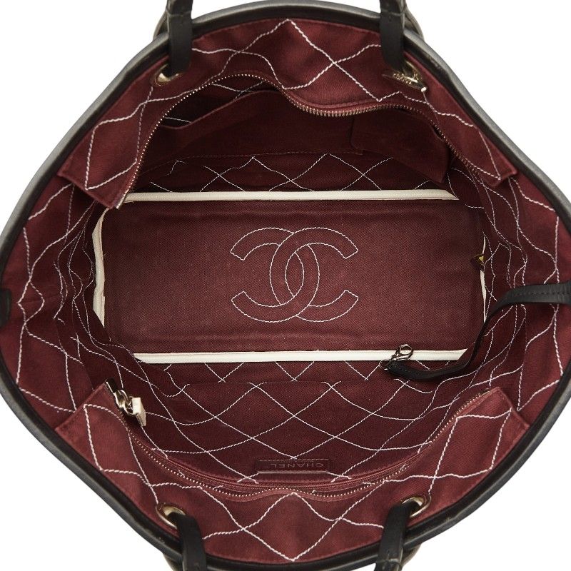 Chanel on the Road CC Logo Wild Stitch Tote Shoulder Bag White Caviar Leather — view 8