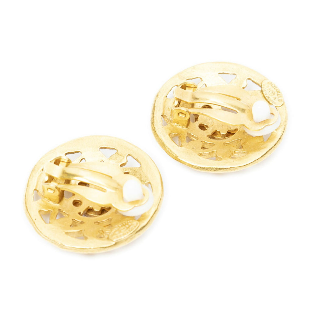 Chanel CC Logo Round Clip Type Earrings Gold Plated — view 2