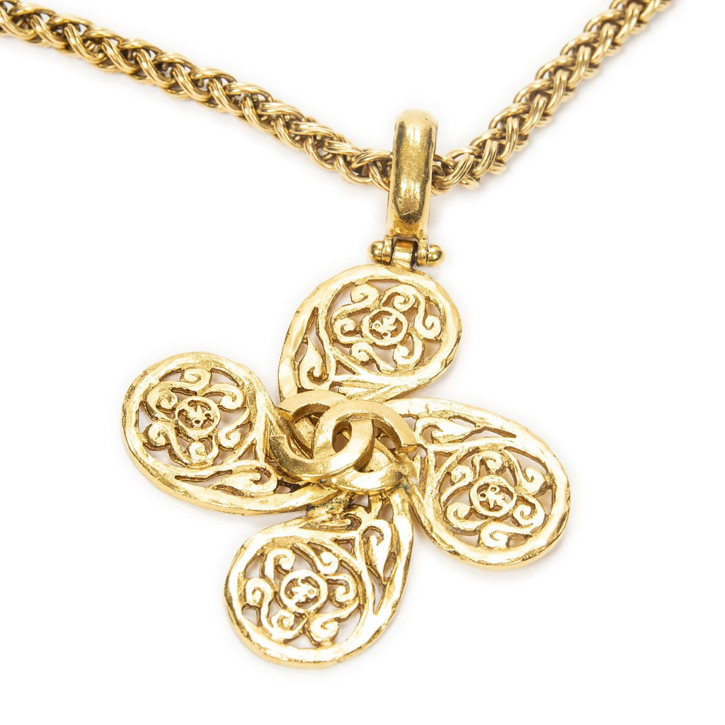 Chanel CC Paisley Pendant Gold Plated — view 2