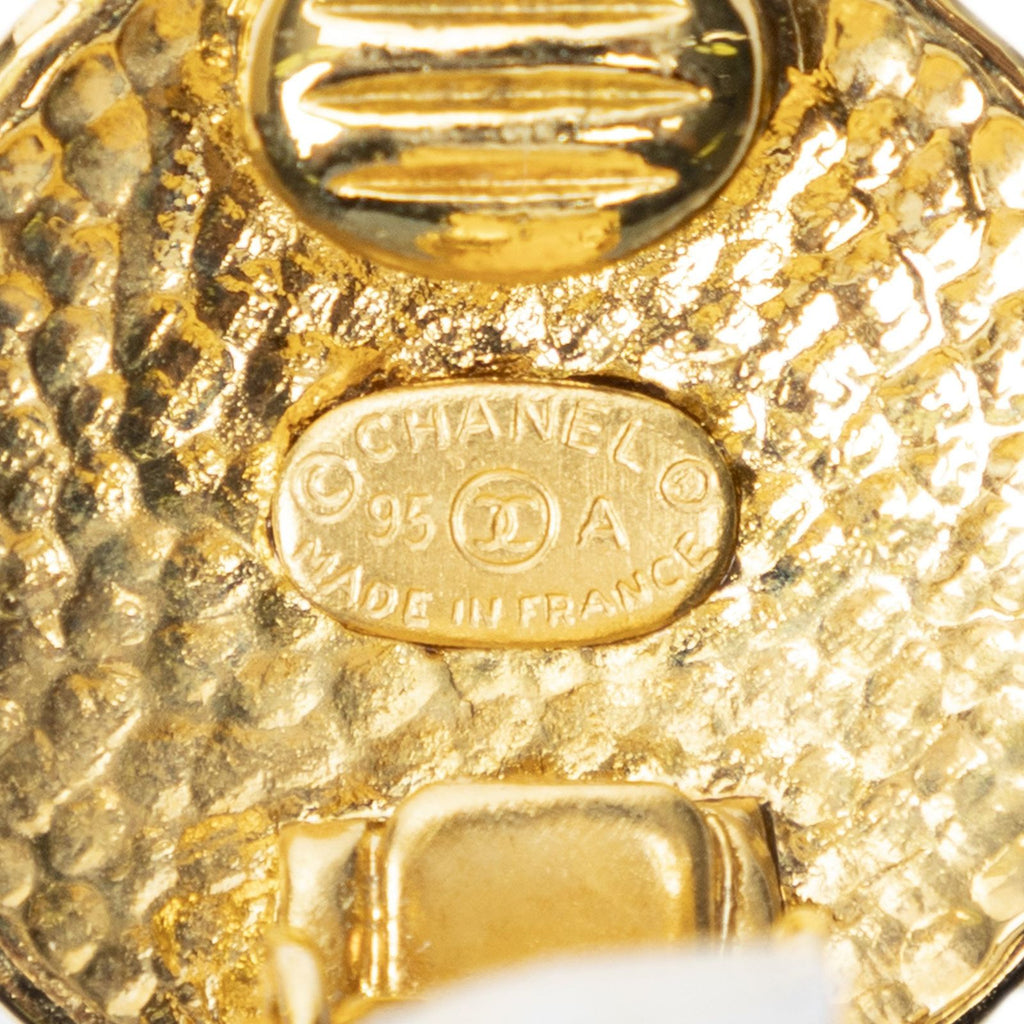 Chanel CC Logo Round Clip Type Earrings Gold Plated — view 3