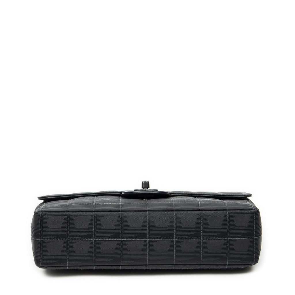 Chanel New Travel Line Single Flap Black Travelline Nylon Canvas — view 6