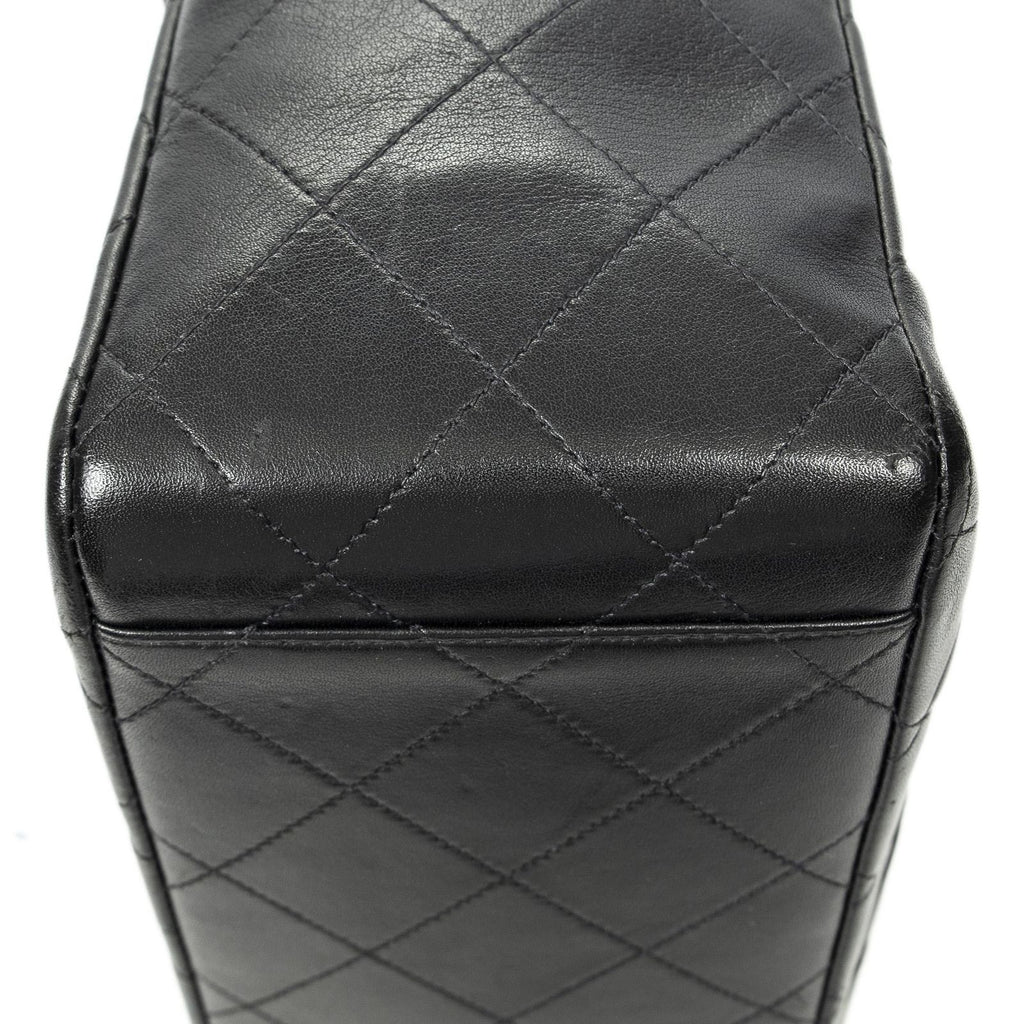 Chanel Maxi Jumbo XL Flap Black Quilted Lambskin Leather — view 8