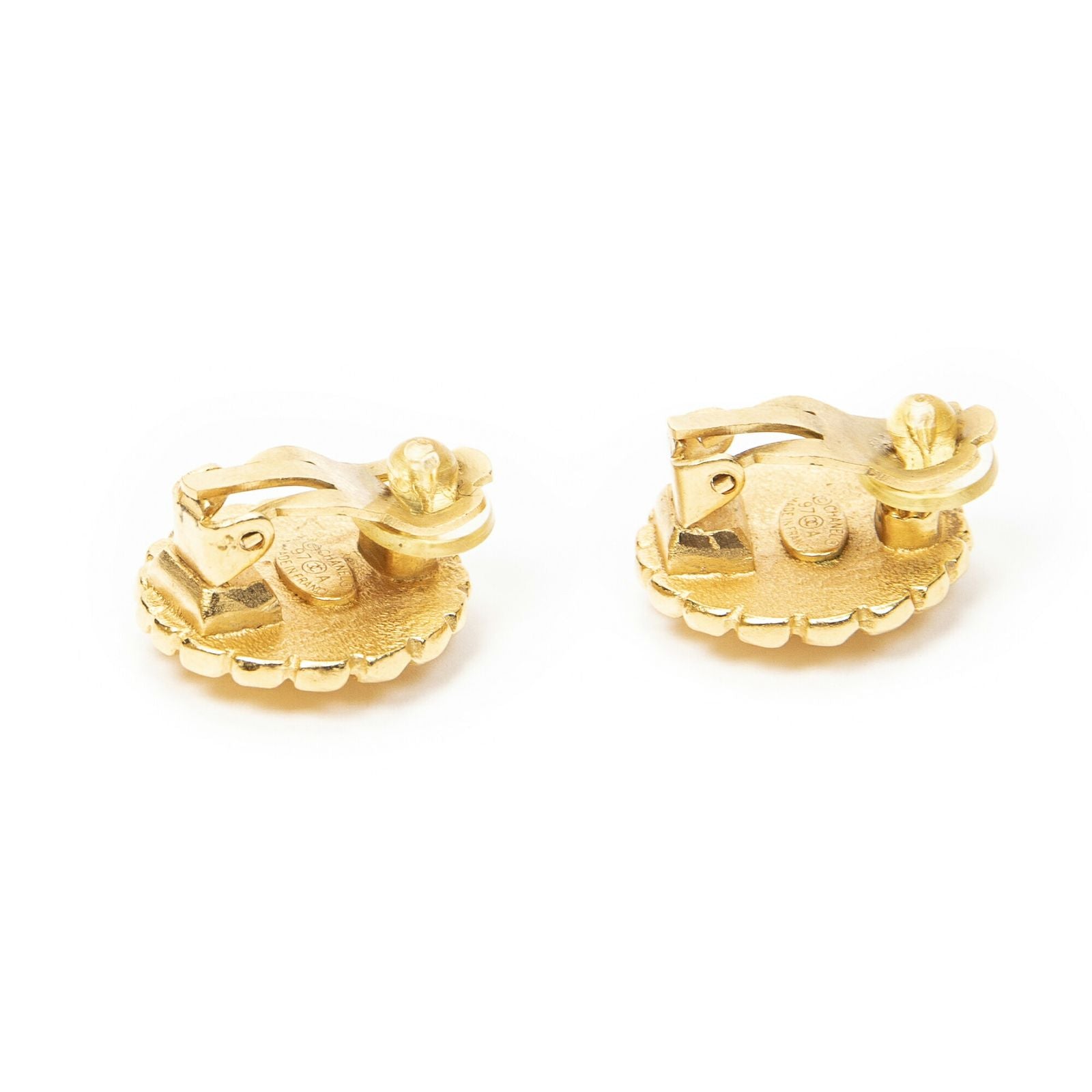 Chanel Large CC Round Clip on Earrings Gold Plated — view 2