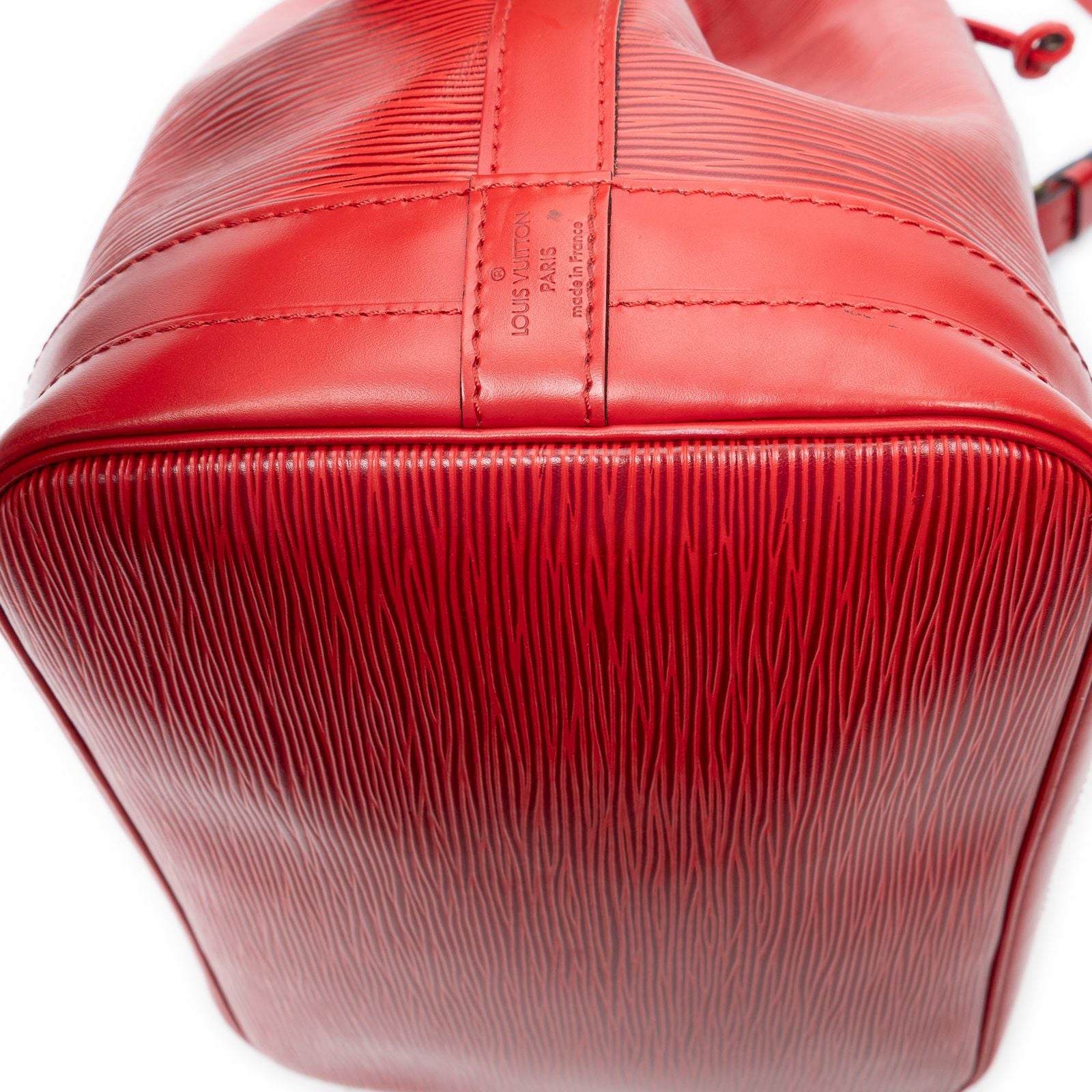 Louis Vuitton Noe Red — view 8