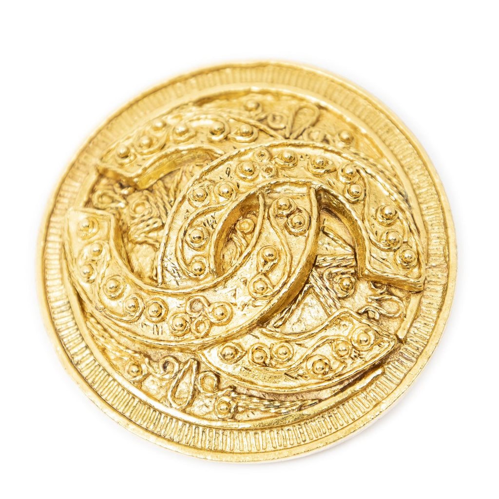 Chanel CC Logo Roundbro Brooch