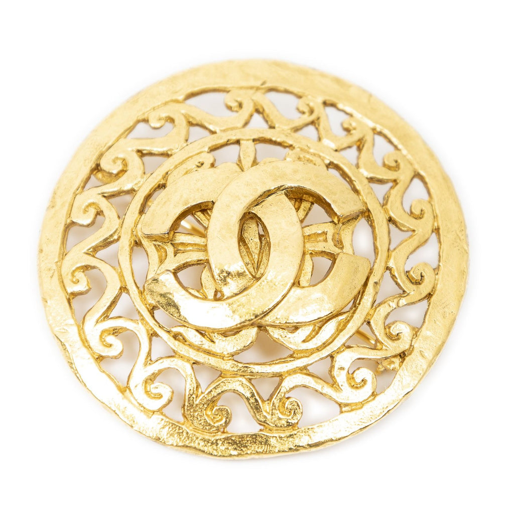 Chanel CC Logo Roundbro Brooch
