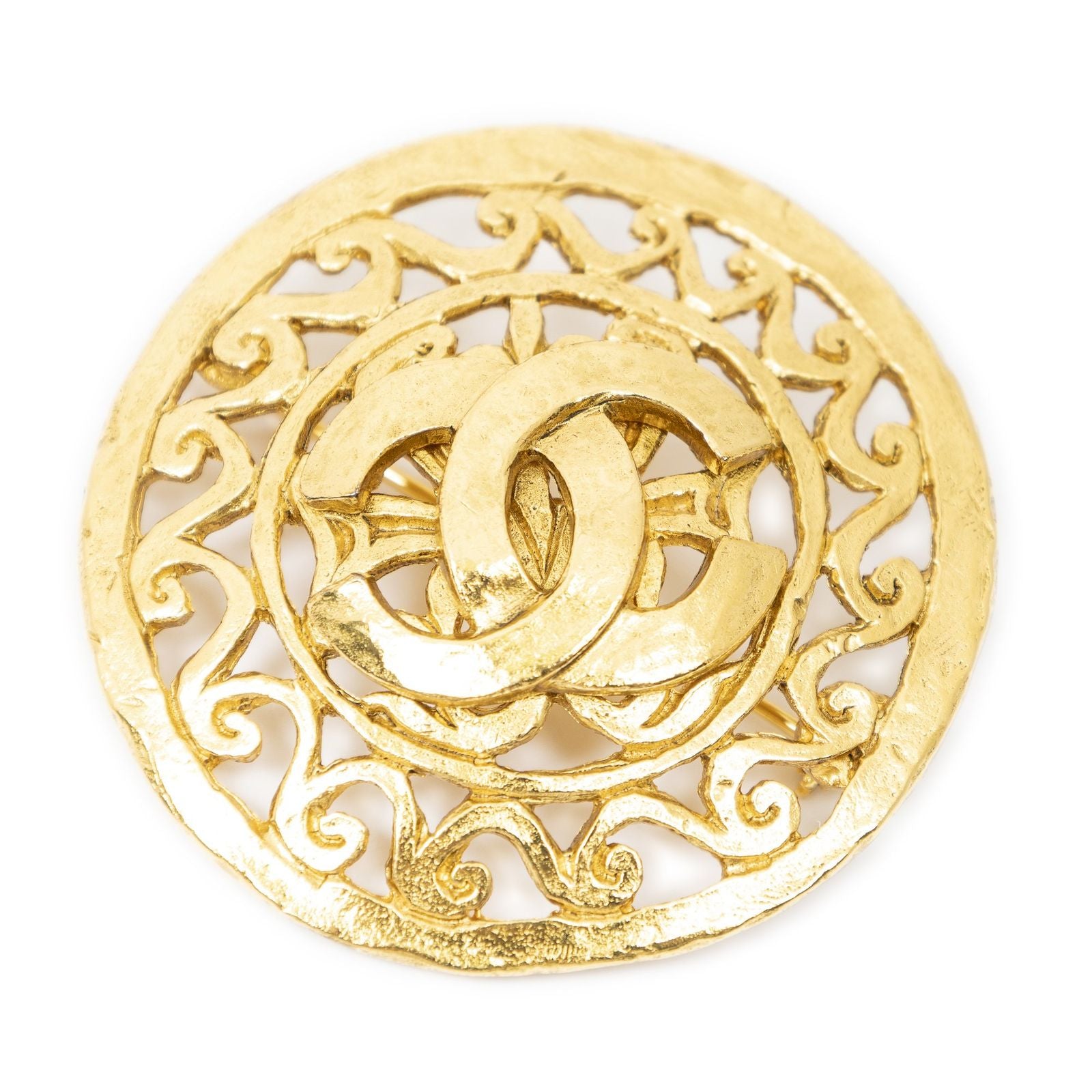 Chanel CC Logo Roundbro Brooch